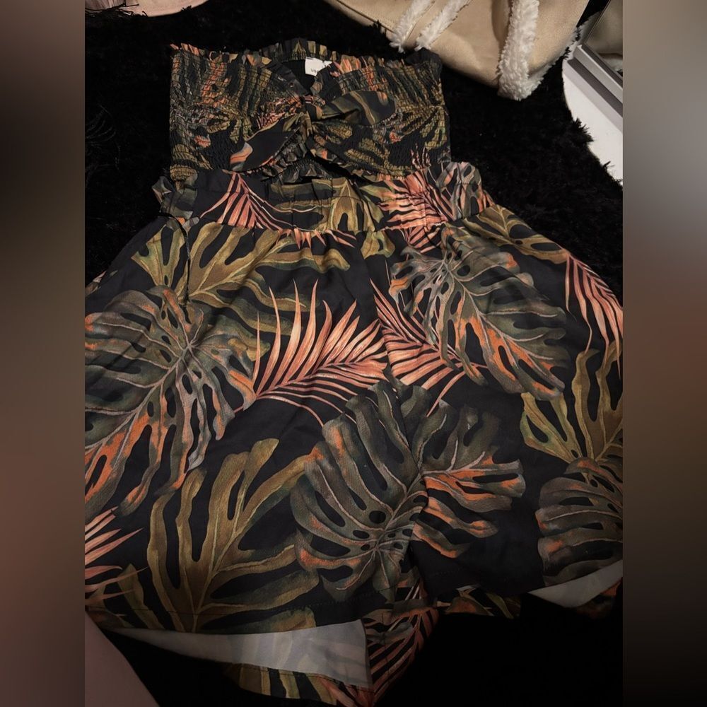 Urban Daisy Tropical Leaf Print sleeveless to and shorts set
